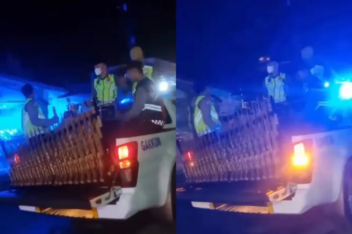 Momen unik sejumlah anggota polisi di Purbalingga membangunkan warga sahur dengan alat musik tradisional, angklung. (Sumber: Tangkap Layar Instagram/@medsoszone)