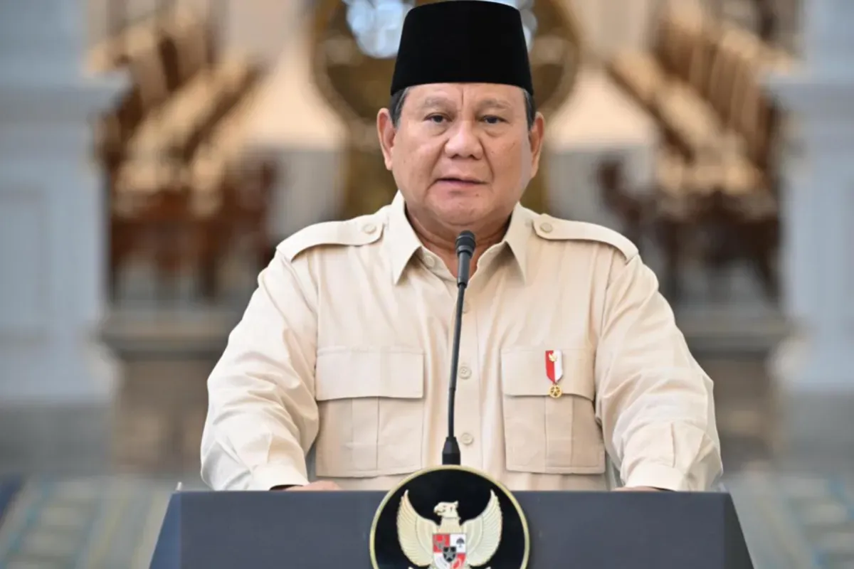 Potret Presiden Prabowo Subianto menegaskan tidak akan mundur menghadapi para koruptor walau selangkah pun. (Sumber: presidenri.go.id)