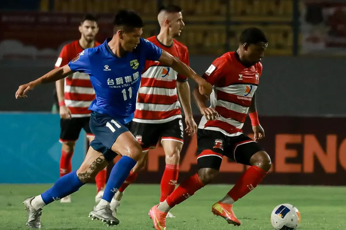 Hasil pertandingan Madura United vs Tainan City FC di leg kedua perempat final AFC Challenge League 2024-25. (Sumber: Instagram @maduraunited.fc)