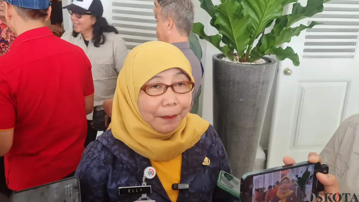 Kepala Dinas KPKP Jakarta, Suharini Eliawati di Balai Kota, Jakarta Pusat, Kamis, 13 Maret 2025. (Sumber: Poskota/Pandi Ramedhan)