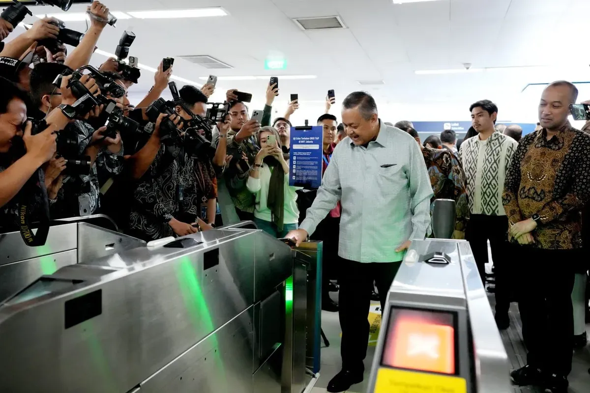 Cara menggunakan QRIS Tap NFC. (Sumber: Bank Indonesia)