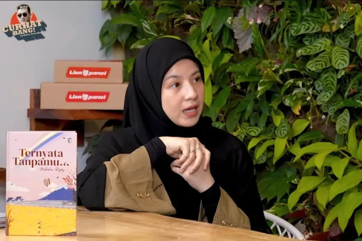 Natasha Rizky Bongkar Fakta di Balik Perceraiannya dengan Desta. (Sumber: Tangkapan Layar/YouTube CURHAT BANG Denny Sumargo)