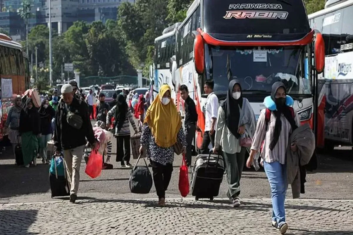 Bagi Anda yang ingin ikut mudik gratis 2025 bisa mengikuti program dari Kementerian Perhubungan (Kemenhub). (Sumber: Pinterest/@jaya)