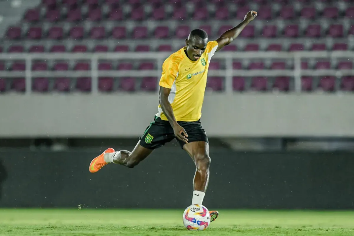 Flavio Silva berpotensi dicoret dari skuad Persebaya di musim depan. (Foto: persebaya.id)