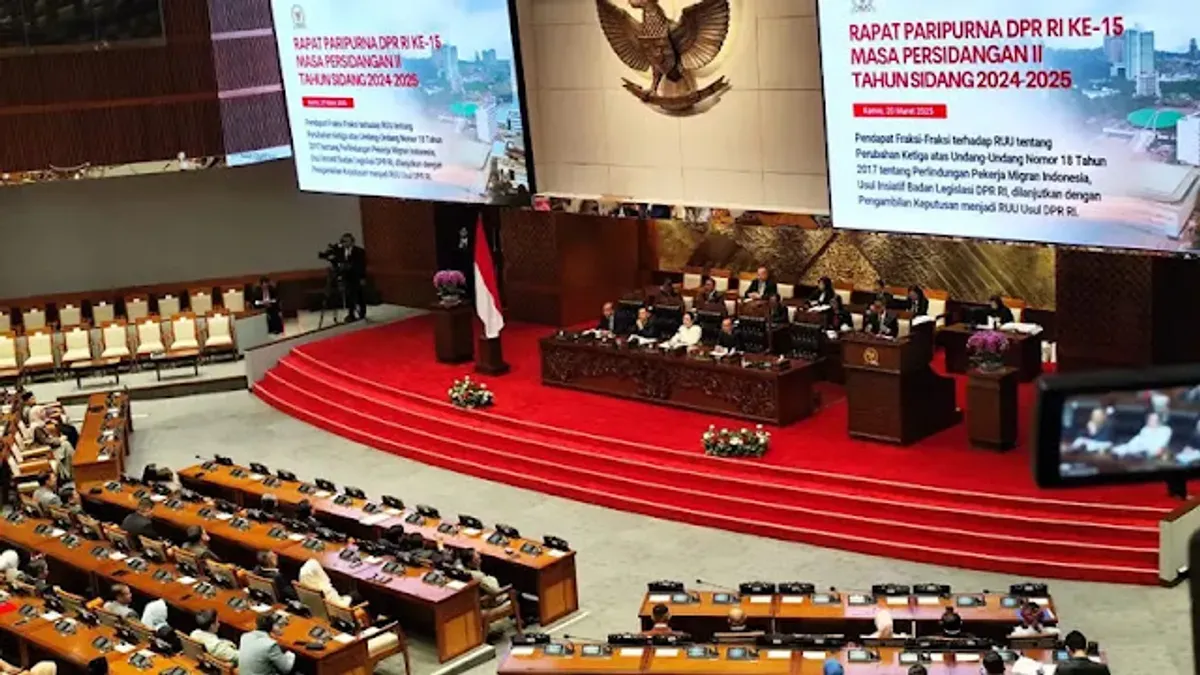 Rapat paripurna DPR pada 20 Maret 2025 mengesahkan revisi UU TNI, menandai babak baru dalam peran dan tanggung jawab Tentara Nasional Indonesia yang sekarang ini banyak dikritik publik. (Sumber: Dok/Nett)