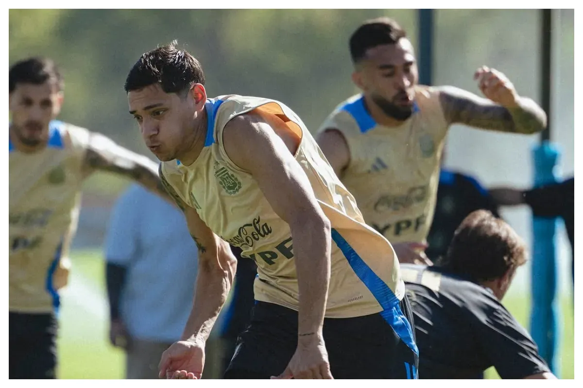 Pasukan Argentina sedang persiapan latihan menghadapi Uruguay dalam lanjutan Kualifikasi Piala Dunia 2026 zona CONMEBOL. (Sumber: Instagram/afaseleccion)