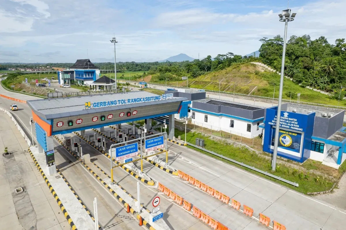 Situasi di gerbang Tol Rangkasbitung, Kabupaten Lebak. (Sumber: Dok. WIKA Serpan)