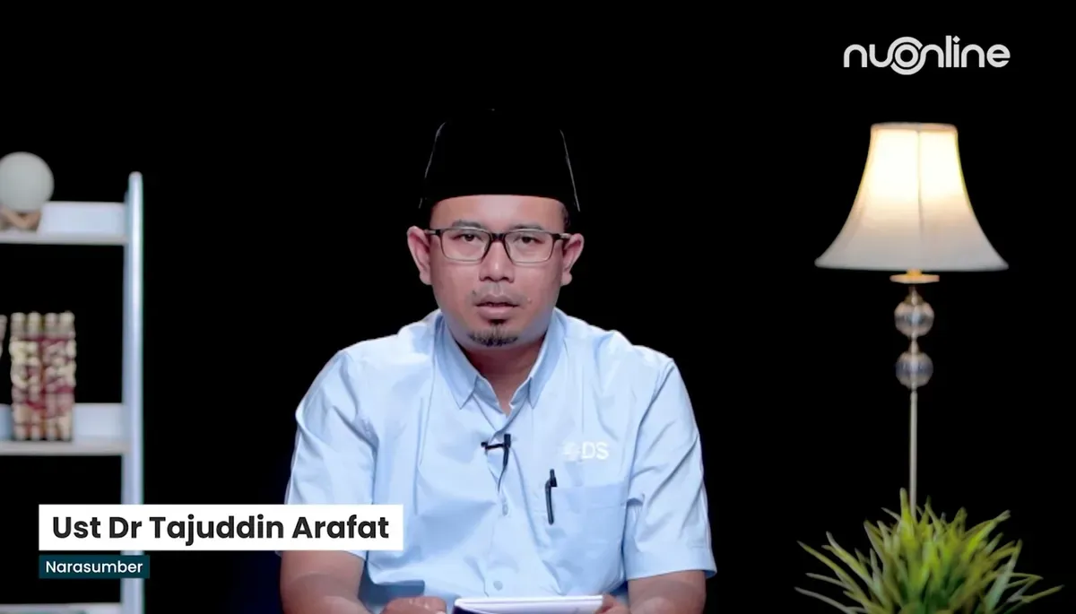 Ustaz Tajuddin Arafat menjelaskan bahwa malam Lailatul Qadar memberikan suasana yang teduh, sejuk, dan nyaman. (Sumber: Capture channel YouTube NU Online)