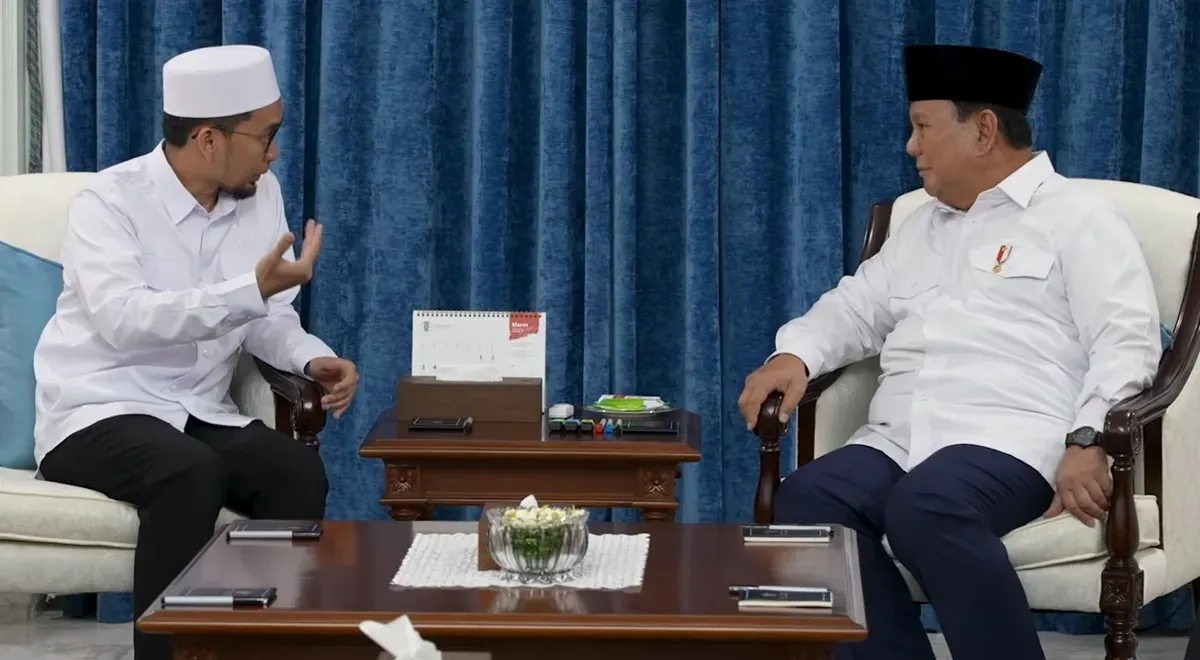 Ustaz Adi Hidayat bertemu Presiden Prabowo Subianto di Istana Kepresidenan, Jakarta pada Sabtu, 22 Maret 2025. (Sumber: Capture Sekretariat Presiden)