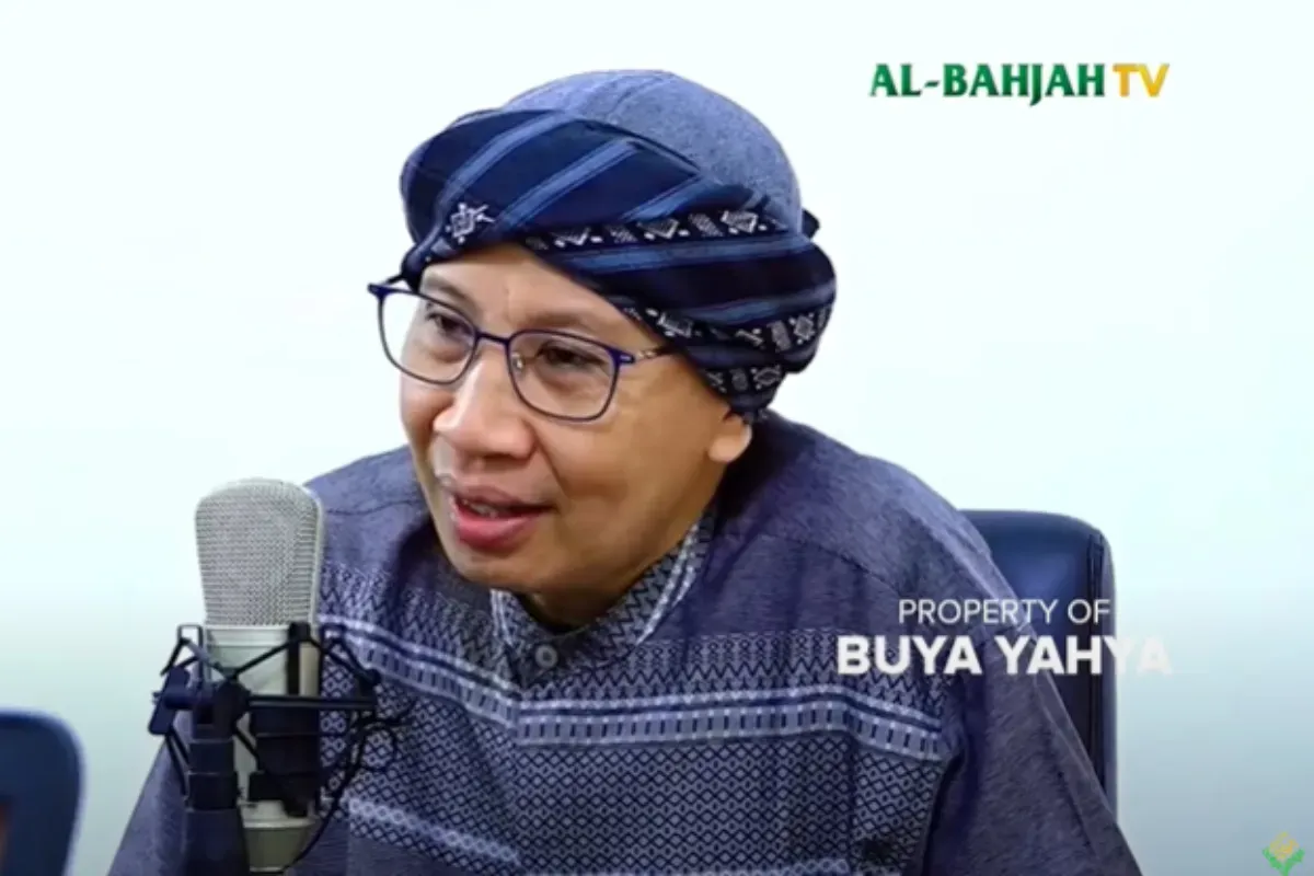 Buya Yahya menjelaskan tentang kewajiban menunaikan zakat fitrah. (Sumber: Tangkap Layar YouTube/Buya Yahya)