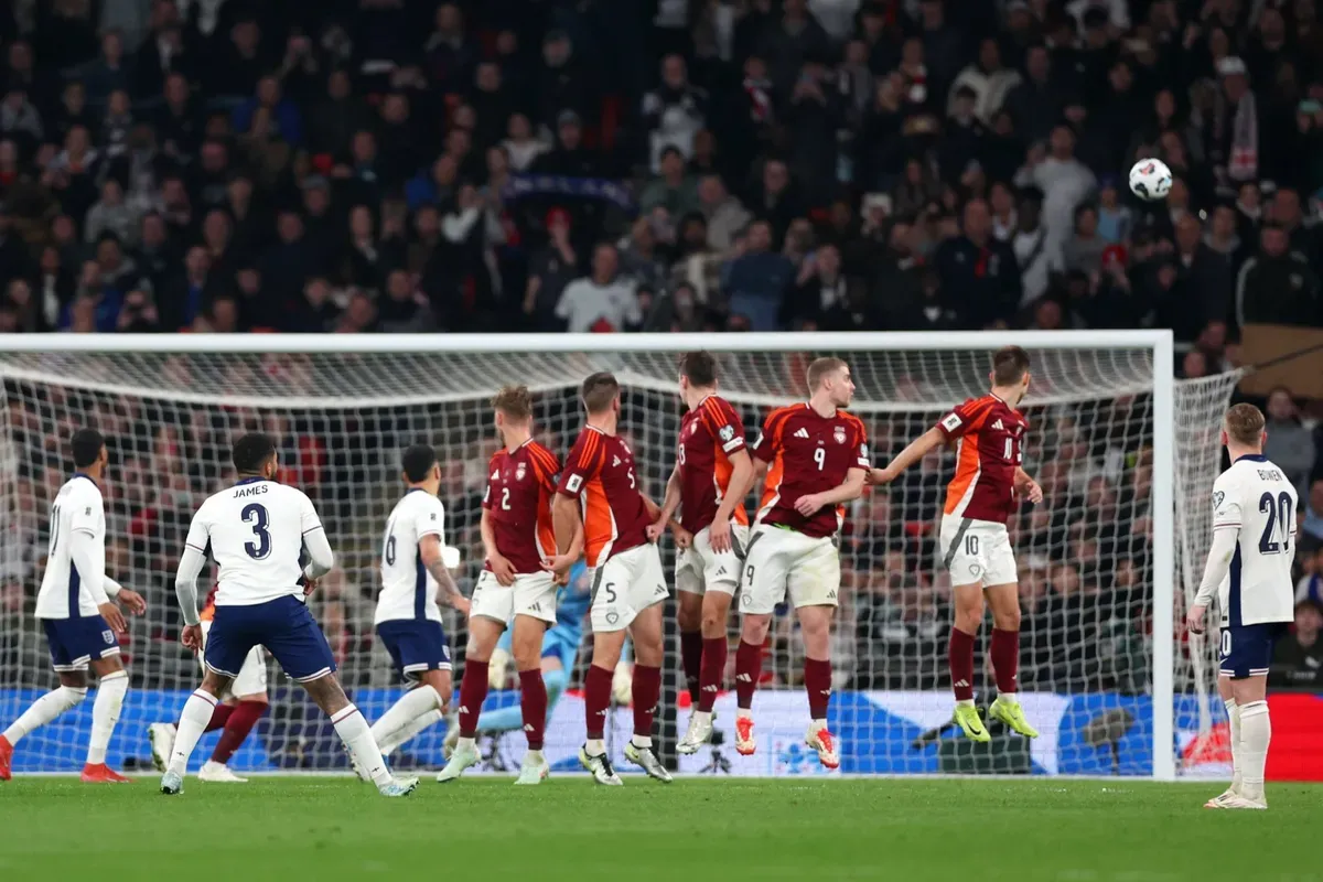 Inggris berhasil Menang telak atas Latvia dengan skor akhir 3-0 di kualifikasi Piala Dunia 2026. (Sumber: X/ SiaranBolaLive)