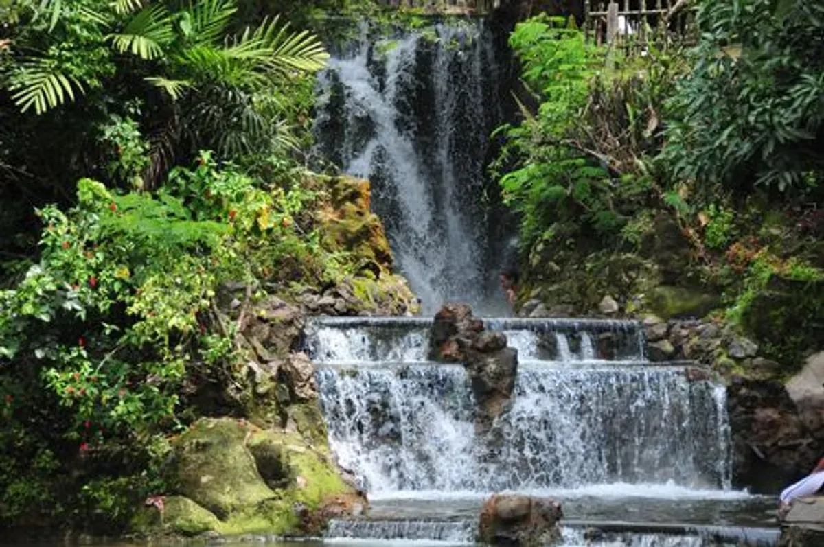 Rekomendasi wisata air di Bandung cocok buat healing selama Libur Lebaran 2025 (Sumber: Pinterest)