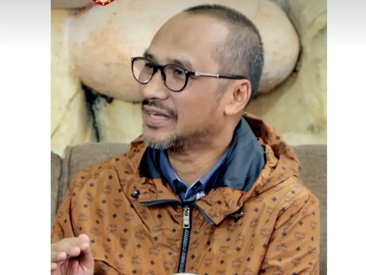 Mantan Ketua KPK Abraham Samad kritisi Jokowi yang laporkan Roy CS ke Polisi. (Sumber: Capture Instagram @AbrahamSamad)