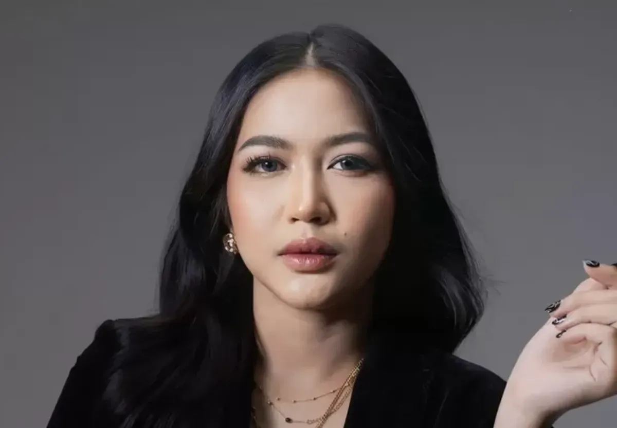 Setelah enam tahun menikah, Eriska Nakesya menyampaikan kabar perpisahan dengan Young Lex secara elegan melalui media sosial. (Sumber: Instagram/@eriskanakesya)