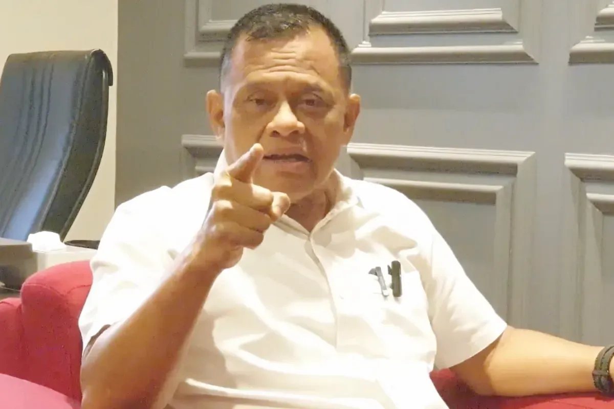 Potret Purnawirawan TNI Gatot Nurmantyo yang marah kepada Hercules. (Sumber: YouTube/Refly Harun)