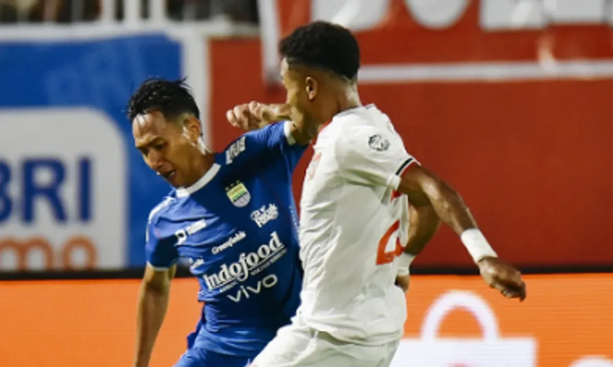 Akibat kegagalan melawan Malut United, Persib gagal mengunci gelar juara Liga 1 2024/2025 lebih cepat. (Sumber: Instagram/@persib)