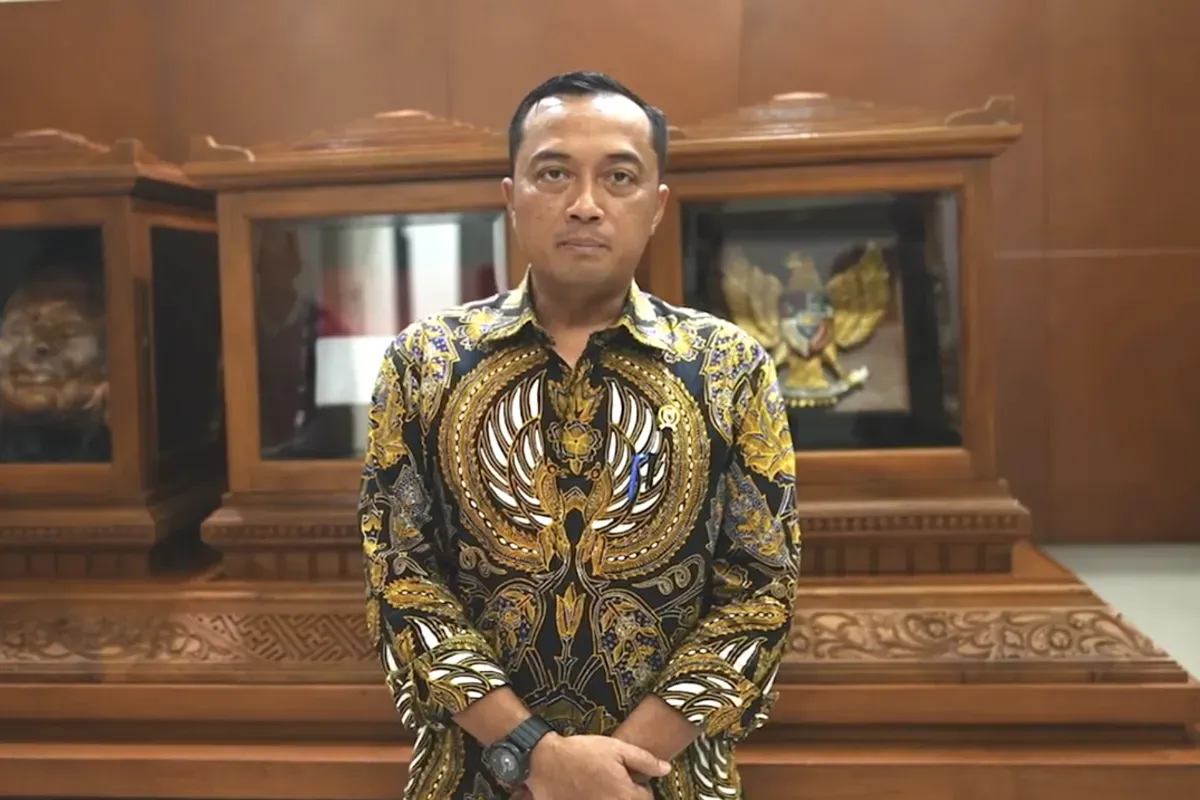 Potret Mensesneg Prasetyo Hadi yang mengapresiasi PLN dalam mengatasi pemadaman listrik di seluruh Bali sekaligus menyampaikan permohonan maaf. (Sumber: Setneg.go.id)
