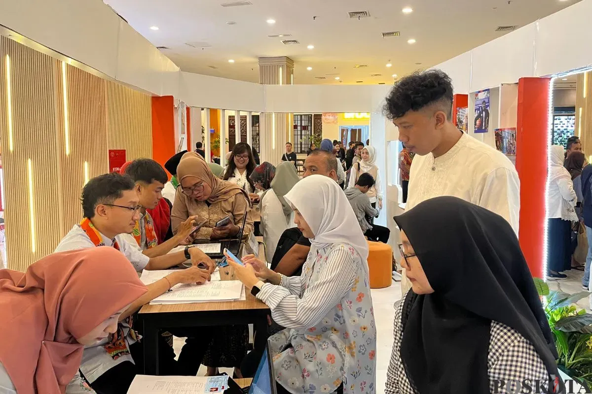 Kegiatan PTSP di Mal Kebayoran Park, Jakarta Selatan, Minggu, 4 Mei 2025. (Sumber: Poskota/Pandi Ramedhan)