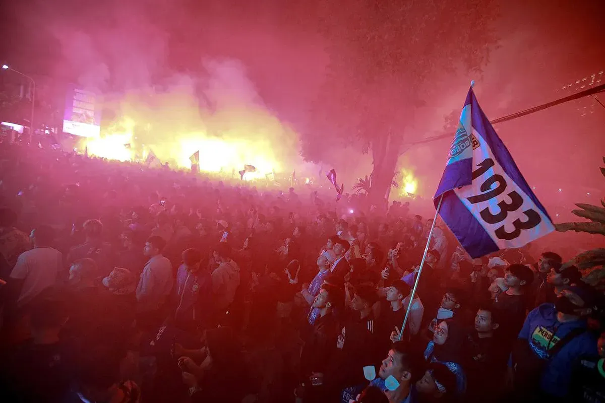 Ilustrasi, bobotoh Persib saat merayakan juara Liga 1 musim 2023-24 di kawasan Lapangan Gasibu, Kota Bandung. (Sumber: Diskominfo Kota Bandung)