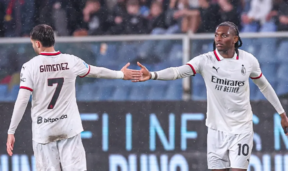 Rafael Leao menunjukkan kualitasnya sebagai pemain kunci dengan terlibat dalam dua gol penting yang memastikan kemenangan AC Milan atas Genoa. (Sumber: Instagram/@acmilan)