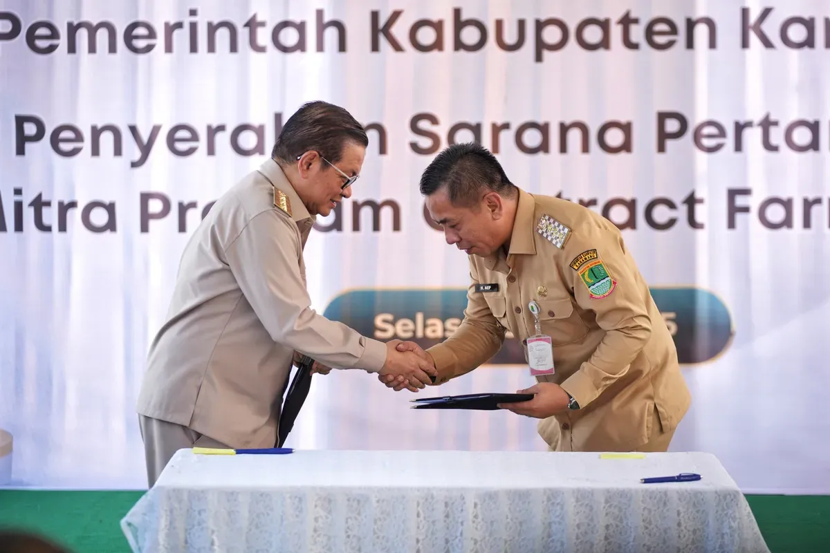 Gubernur Jakarta, Pramono Anung saat teken contract farming bersama Pemkab Karawang, Selasa, 6 Mei 2025. (Sumber: Kominfotik)
