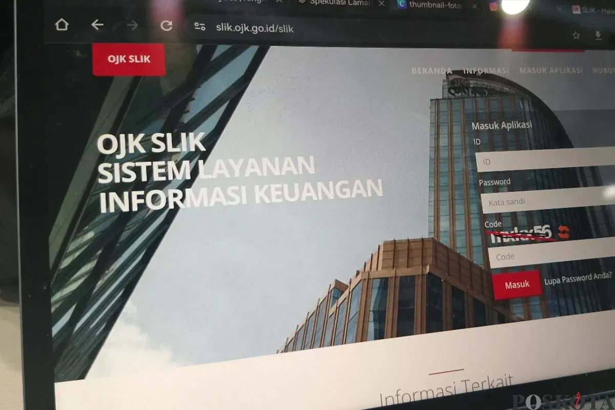 Dampak galbay pinjol terhadap SLIK OJK dan skor kredit BI Checking. (Sumber: Poskota/Faiz)