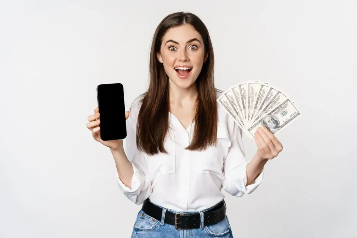 Simak 7 aplikasi pinjaman online resmi OJK bisa cair lewat DANA. (Sumber: Freepik)