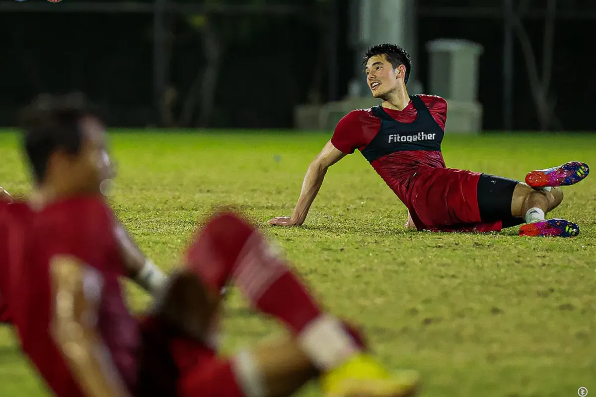 Elkan Baggott saat berlatih bersama skuad Timnas Indonesia di Lapangan JIS, Jakarta, pada 23 Maret 2023. (Sumber: PSSI)