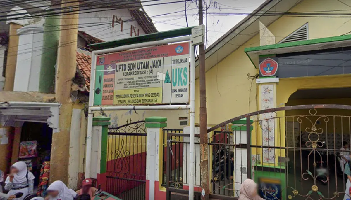 Ahli waris gembok SDN Utan Jaya Depok, klaim tanah sekolah milik keluarga sejak 1967. Simak kronologi lengkap sengketa 35 tahun yang belum terselesaikan. (Sumber: Google Street View, 2024)