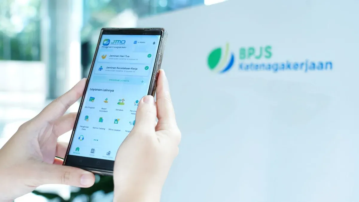 Peserta BPJS Ketenagakerjaan dapat mencairkan klaim melalui aplikasi Jamsostek Mobile (JMO) yang dapat diunduh di App Store maupun Playstore. Simak informasinya di sini. (Sumber: BPJS Ketenagakerjaan)
