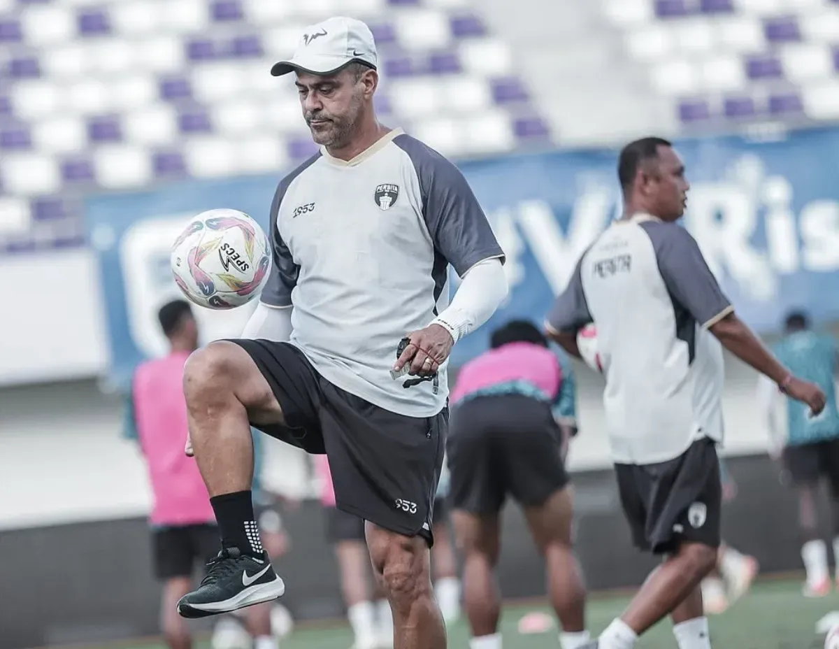 Pelatih Persita, Fabio Lefundes kabarnya bakal mengarsiteki Borneo FC di musim depan. (Foto: Instagram/@persita.official)