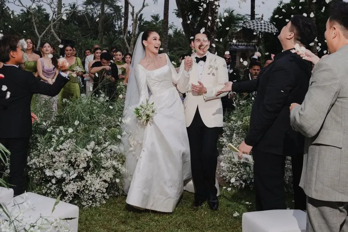 Luna Maya dan Maxime Bouttier di hari pernikahan mereka, Rabu, 7 Mei 2025. (Sumber: Instagram/@lunamaya)
