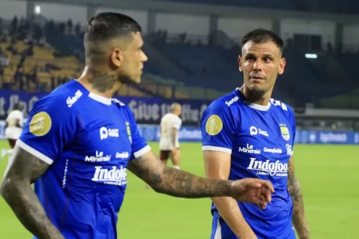 Tyronne del Pino dan Ciro Alves, dua pilar asing Persib yang dirumorkan akan hengkang menjelang musim 2025/2026. (Sumber: Dok/Persib)