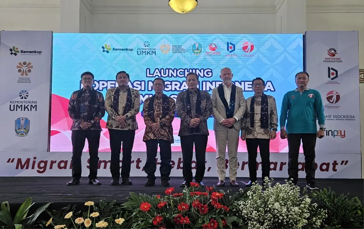 Penandatanganan Memorandum of Understanding (MoU) antara Finnet dengan Koperasi Migran Indonesia Makmur Sejahtera (MIMS).