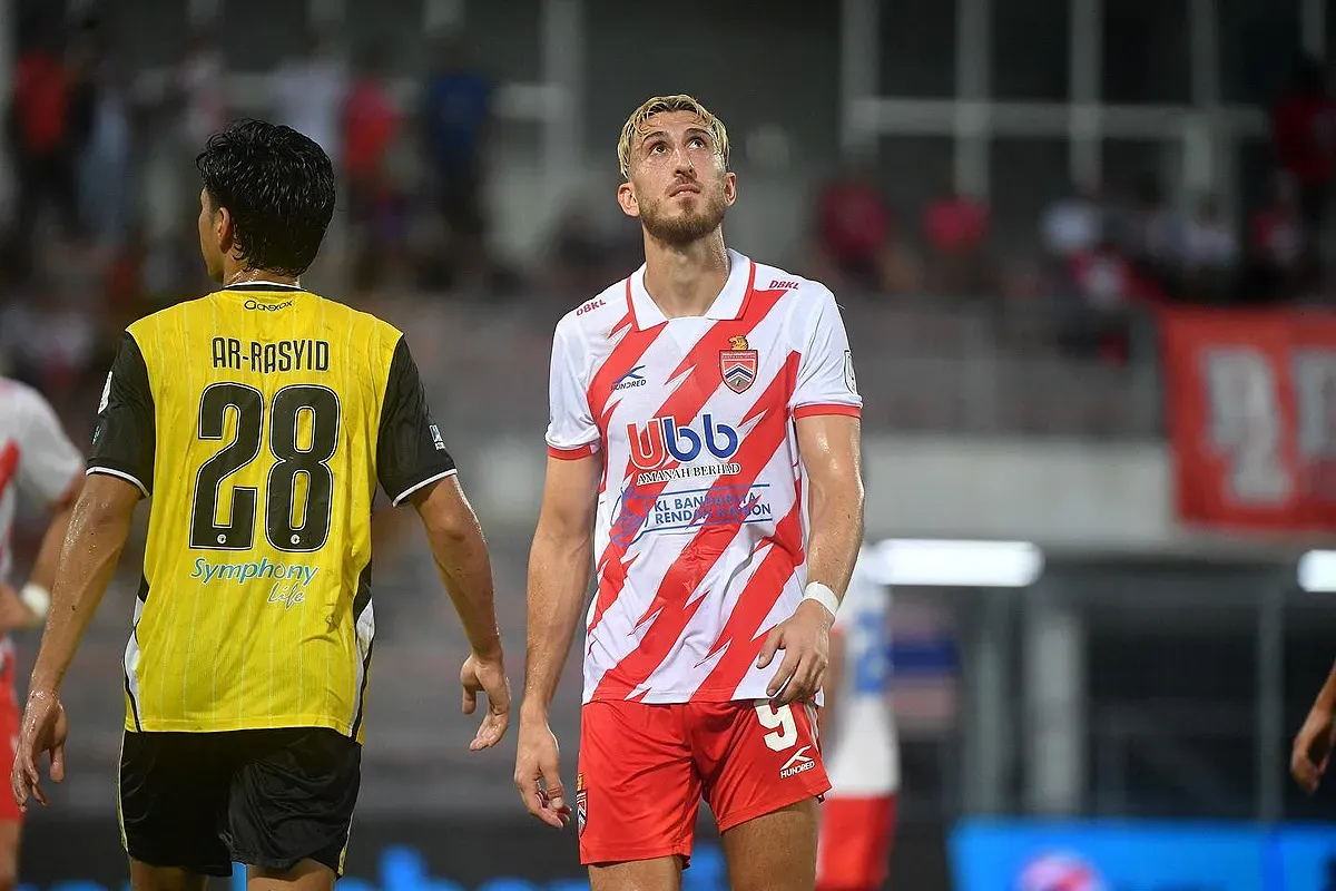 Giancarlo Gallifuoco menjawab spekulasi soal masa depannya, termasuk rumor bakal pindah ke Persib Bandung. (Sumber: Instagram @giange94)