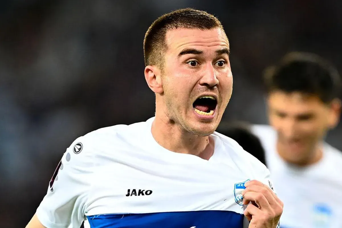 Ekspresi striker FK Arkadag, Altymyrat Annadurdyyev setelah mencetak gol kemenangan timnya atas Svay Rieng FC di final AFC Challenge League musim 2024-2025. (Sumber: Instagram @theafchub)