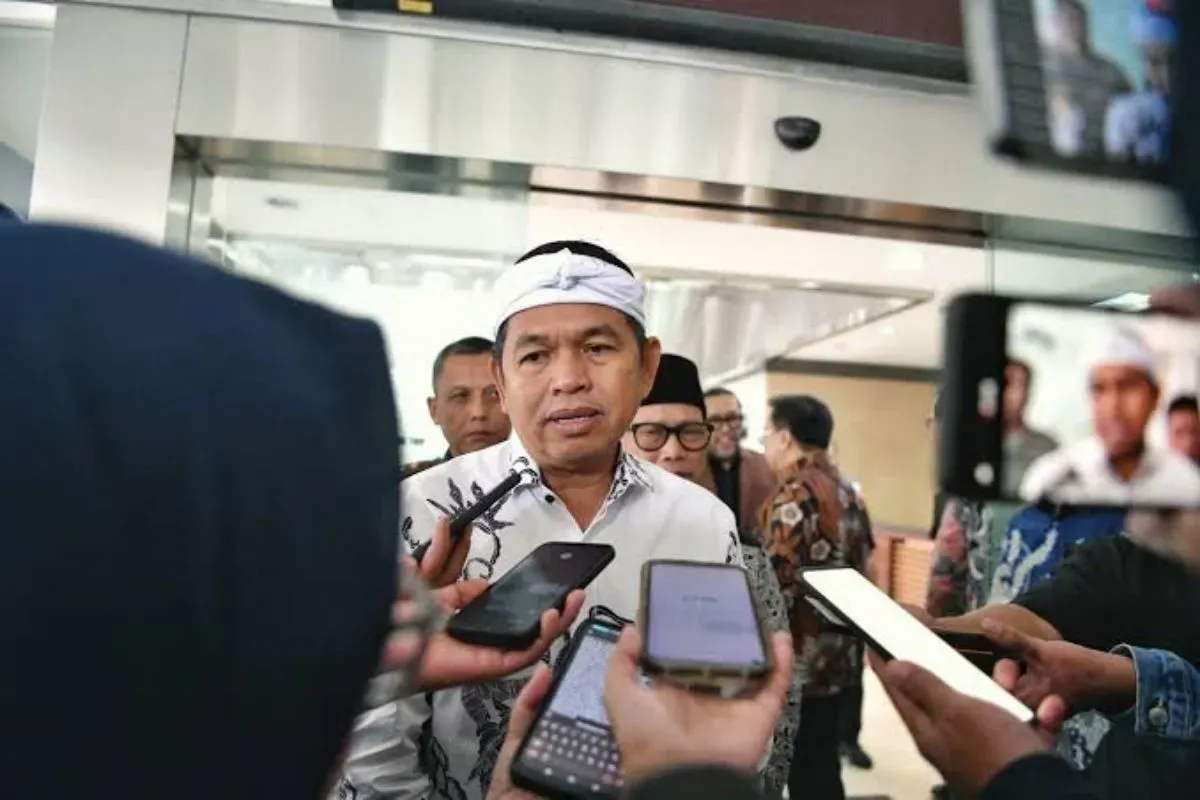 Pria asal Jawa Barat yang berani mengajukan vasektomi kepada Dedi Mulyadi, menunjukkan komitmen luar biasa terhadap keluarga dan program KB pria. (Sumber: jabarprov.go.id)