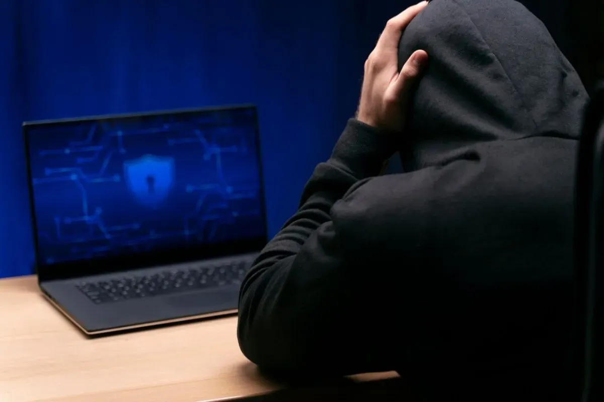Waspada jangan sampai terjerat, kenali 8 tanda-tanda pinjaman online ilegal berikut ini. (Sumber: Freepik)