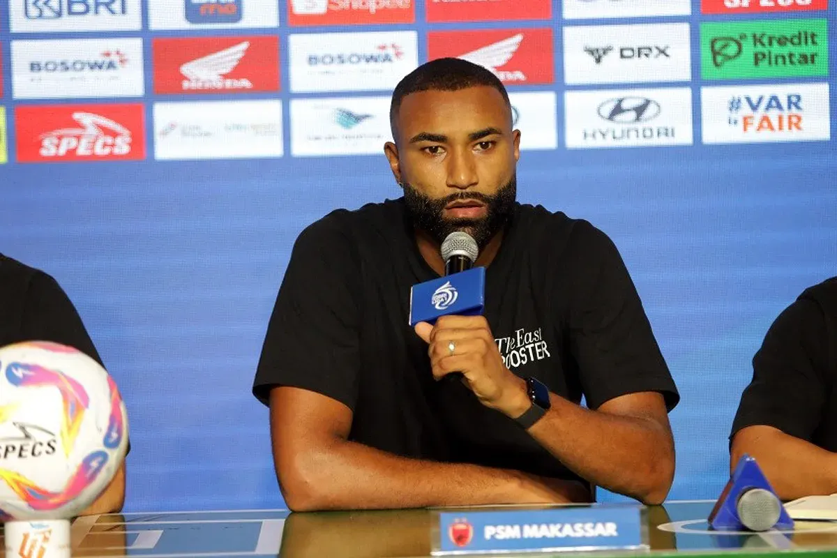 Bek PSM Makassar, Yuran Fernandes dihukum larangan bermain di sepak bola Indonesia selama 12 bulan. (Sumber: LIB)