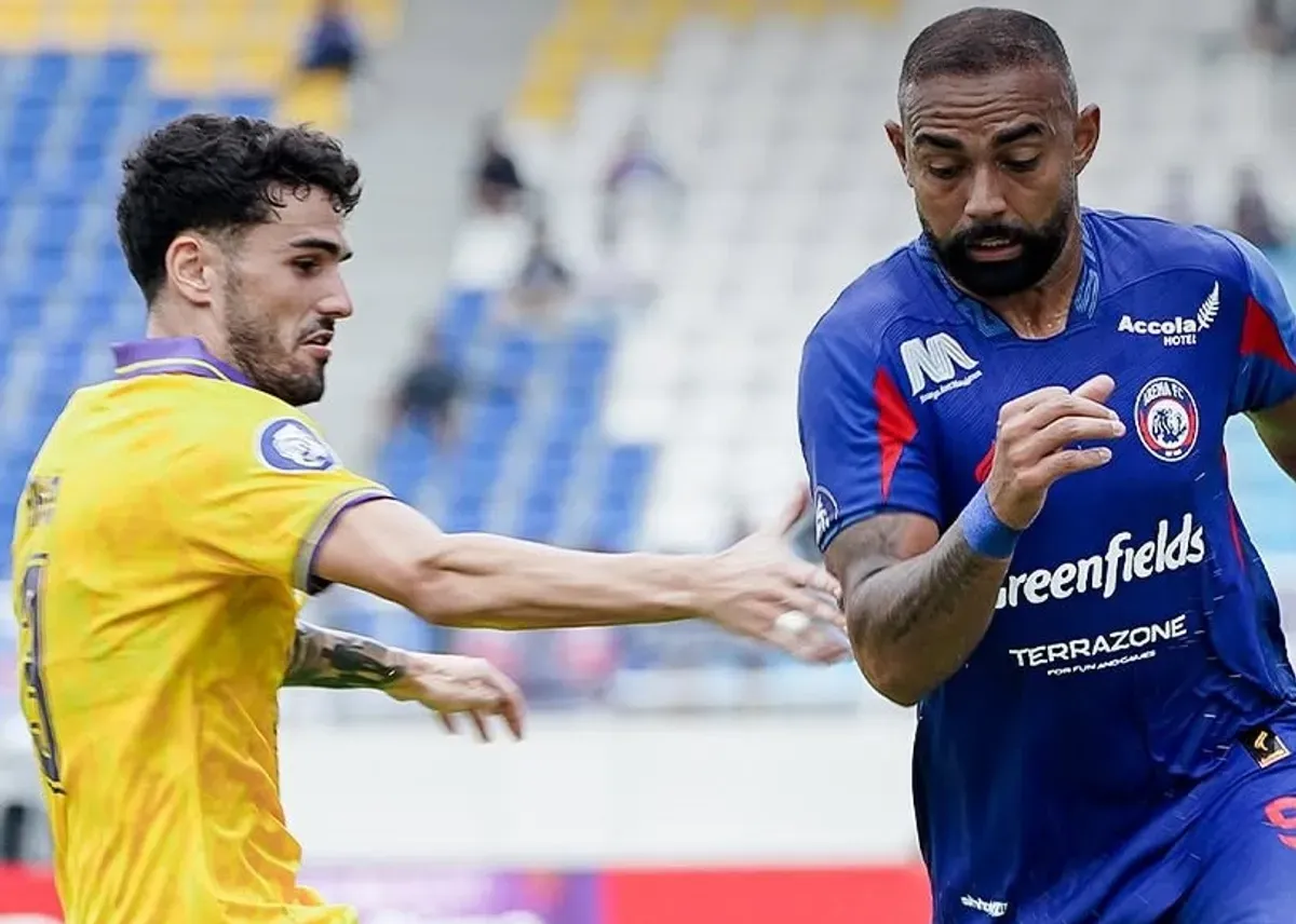 Arema FC menelan kekalahan pertama di Stadion Kanjuruhan musim ini, saat menjamu Persik Kediri dalam lanjutan pekan 32 Liga 1 2024-2025. (Foto: Instagram/@aremafcofficial)