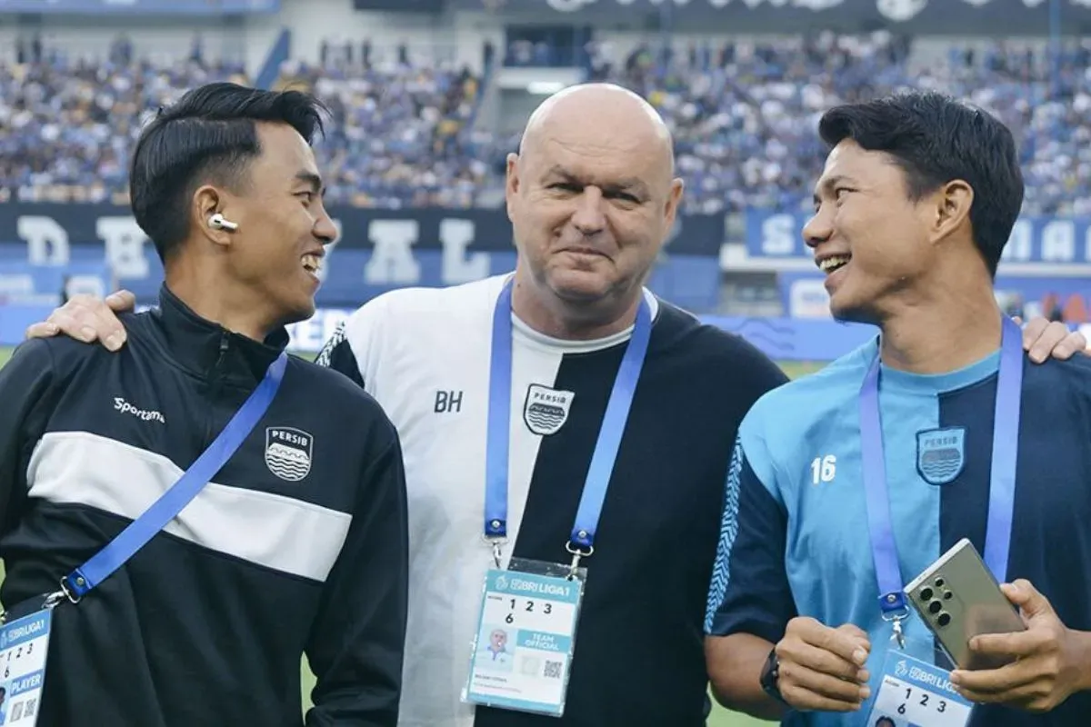 Bojan Hodak bidik 5 pemain baru asal Liga Malaysia untuk gabung Persib musim depan, simak daftar namanya. (Sumber: persib.co.id)