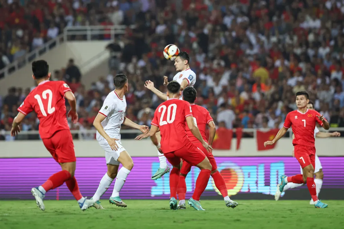Aksi Justin Hubner di Vietnam vs Timnas Indonesia pada putaran kedua kualifikasi Piala Dunia 2026. (Sumber: PSSI)