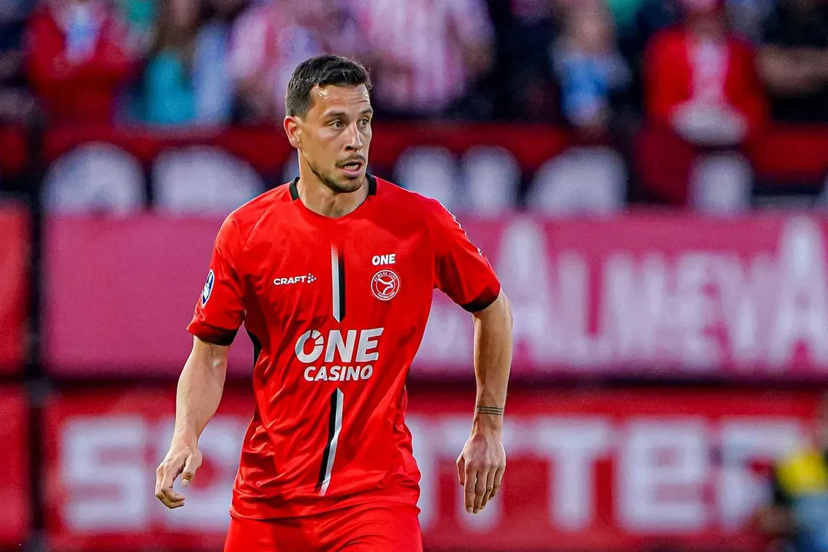 Thom Haye. (Sumber: Instagram @almerecityfc)
