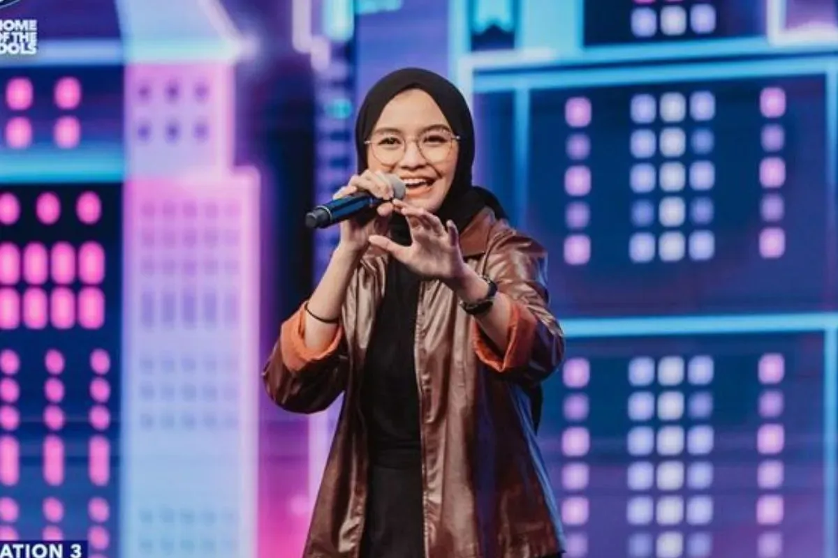 Profil Salma Salsabil, penyanyi jebolan Indonesian Idol yang sedang disorot warganet usai batal tampil di Prambanan Jazz Festival 2025. (Sumber: Instagram)