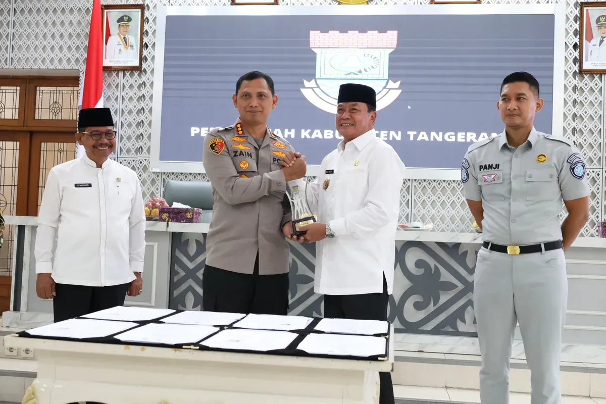 Pemkab Tangerang resmi luncurkan program TACS bersama tiga instansi di Pendopo, Kota Tangerang pada Jumat, 16 Mei 2025. (Sumber: Bagian Protokol dan Komunikasi Pimpinan Setda Kabupaten Tangerang)