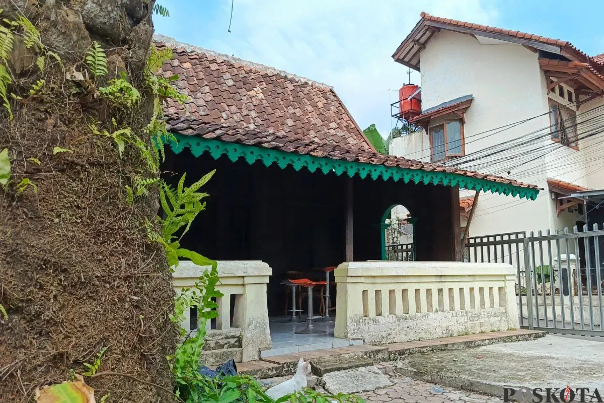 Rumah Betawi di Jalan Ciliwung Ujung, Kelurahan Cililitan Kecamatan Kramat Jati, Jakarta Timur, Sabtu, 17 Mei 2025. (Sumber: Poskota/Ali Mansur)