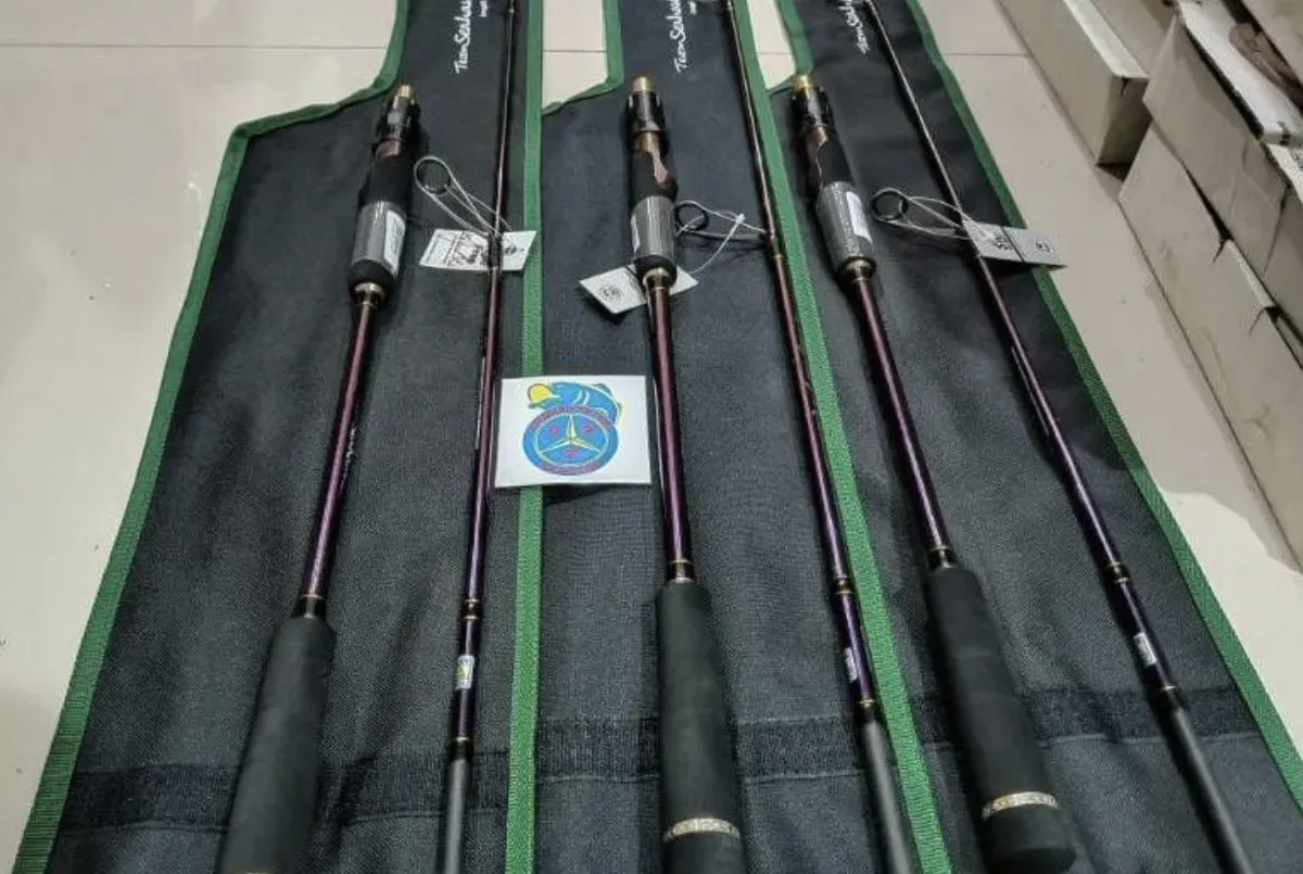 Joran Seahawk Monstros kuat, ringan, dan cocok untuk teknik micro jigging di perairan dangkal. Pilihan tepat untuk pemancing pemula dan profesional. (Sumber: Pinterest)