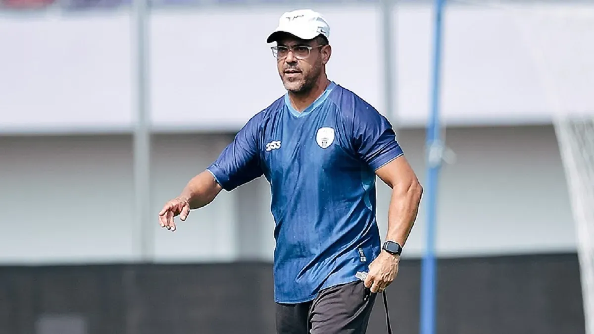 Pelatih Persita, Fabio Lefundes kasih kode bakal merapat ke Borneo FC di kompetisi Liga 1 2025-2026 musim depan. (Foto: ligaindonesiabaru.com)