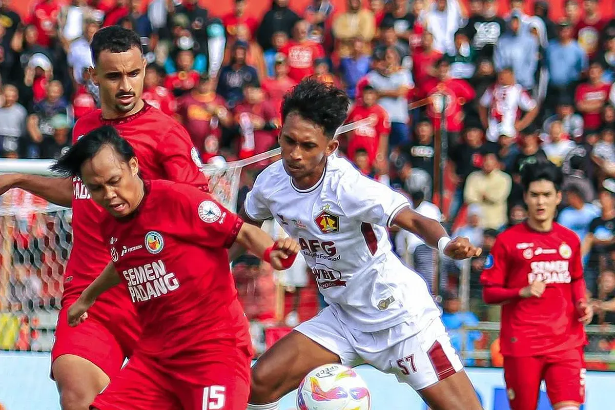 Semen Padang vs Persik Kediri, Kabau Sirah membuang kesempatan bertahan di Liga 1 setelah diimbangi Macan Putih 1-1. (Sumber: Instagram @semenpadangfcid)