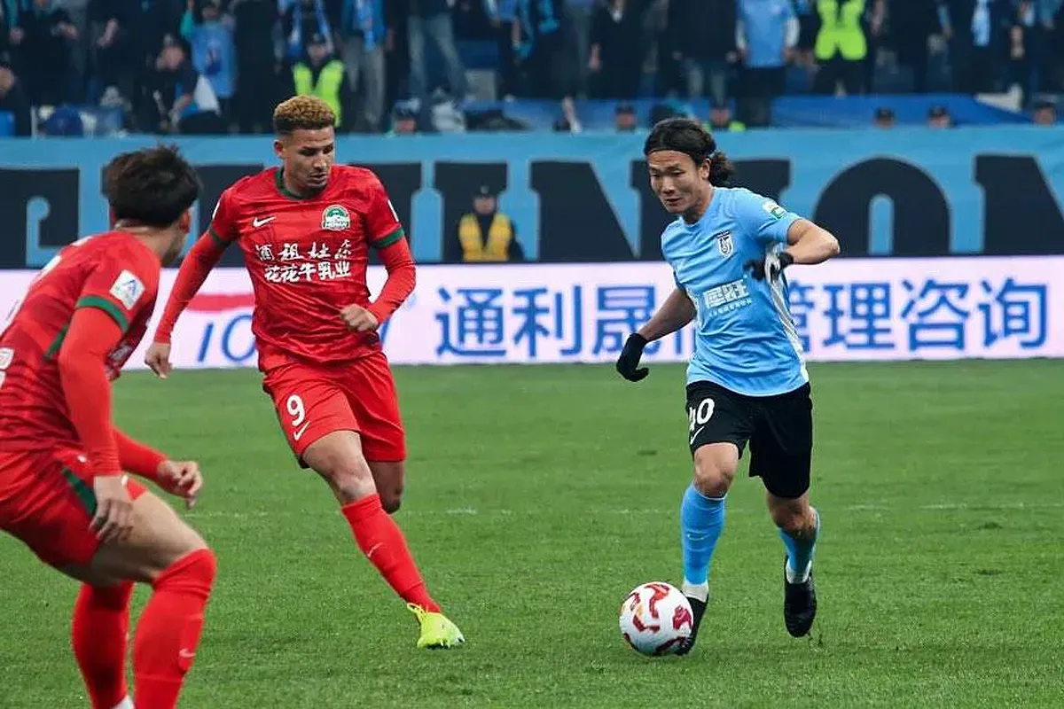 Pemain Dalian Yingbao FC, Liao Jintao. (Sumber: Instagram @dalian_ying_bo_fc)